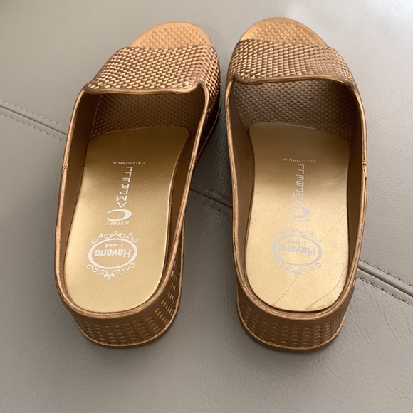 Jeffrey Campbell Havana Last Metallic Gold Slip On Sandals - Size 9 - Picture 3 of 6